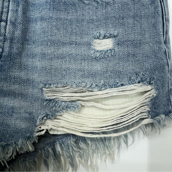 We The Free People Distressed Fringe Hem High Waisted Cutoff Jean Shorts Size 27 - Picture 5 of 16